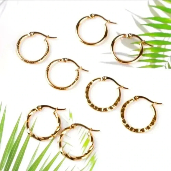 4 Pairs Stainless Steel Circle Round 18k Gold Plated Earrings..NWT - Picture 1 of 6